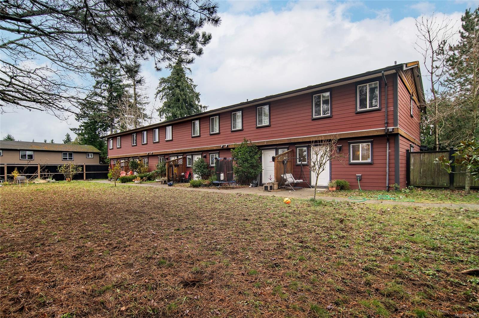 581 DOGWOOD St Unit: 5