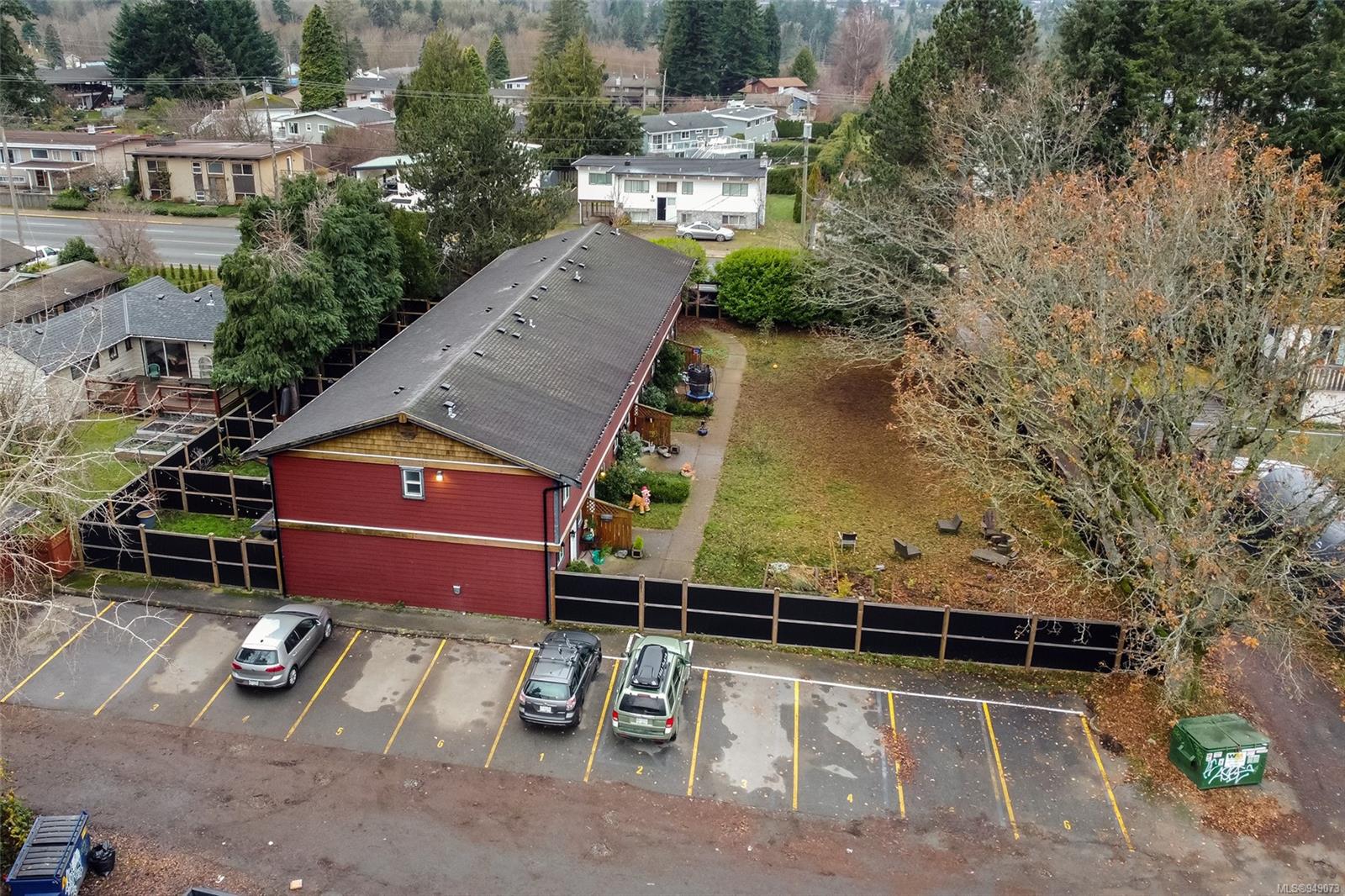 581 DOGWOOD St Unit: 5