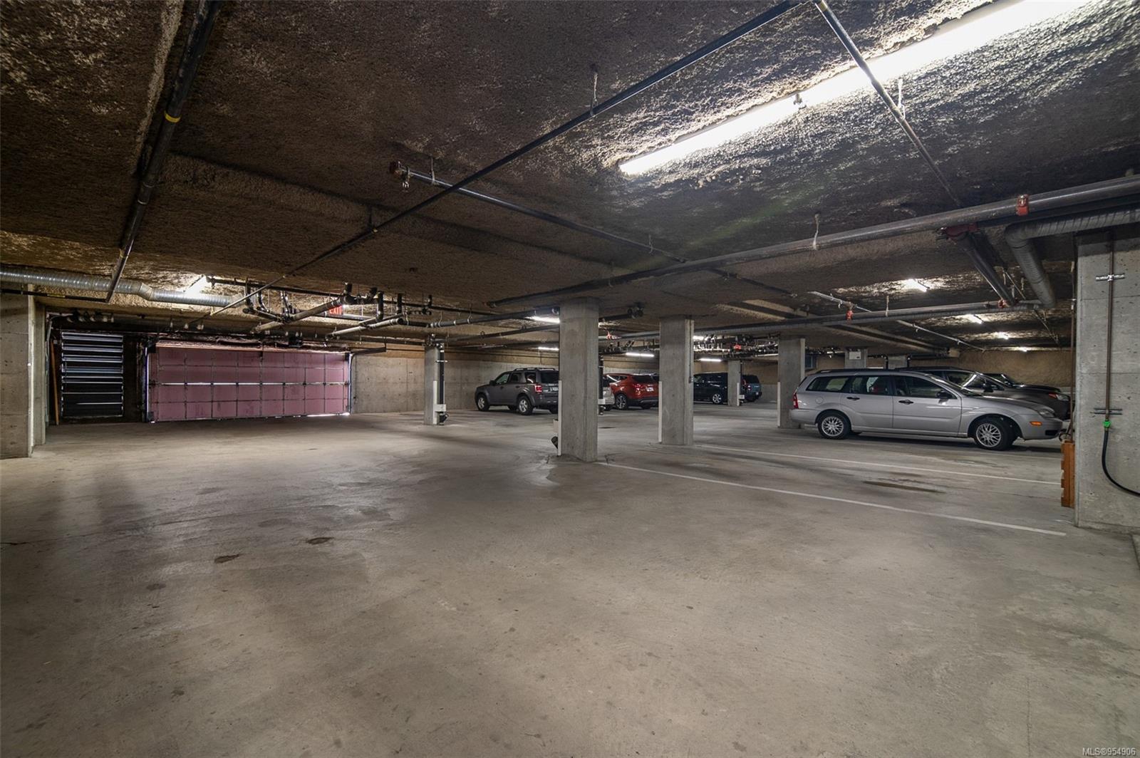 280 DOGWOOD St S # 301