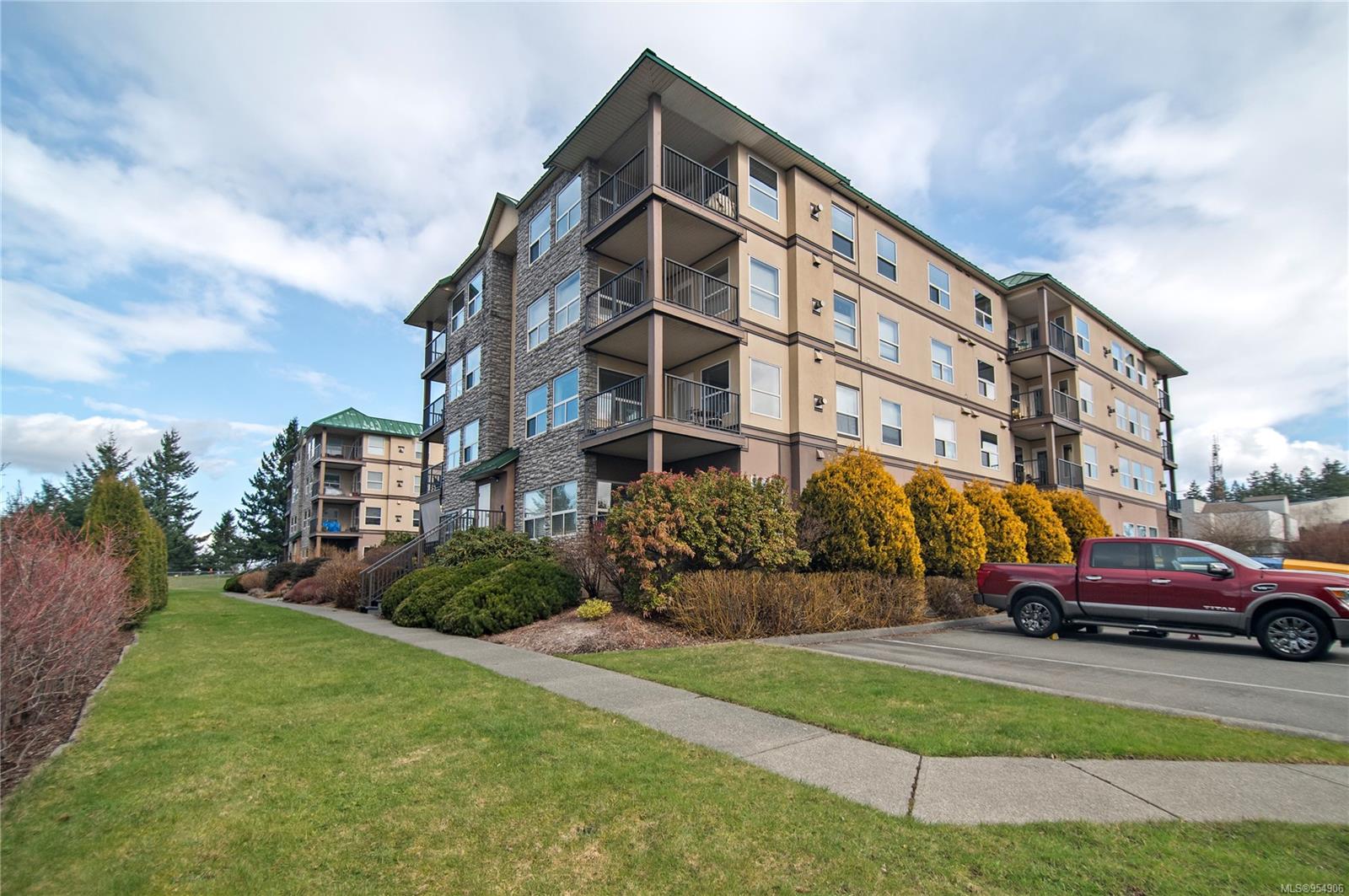 280 DOGWOOD St S # 301