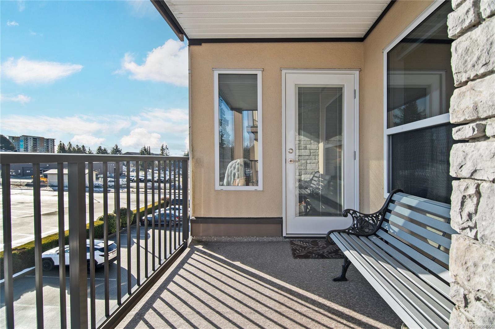 280 DOGWOOD St S # 301