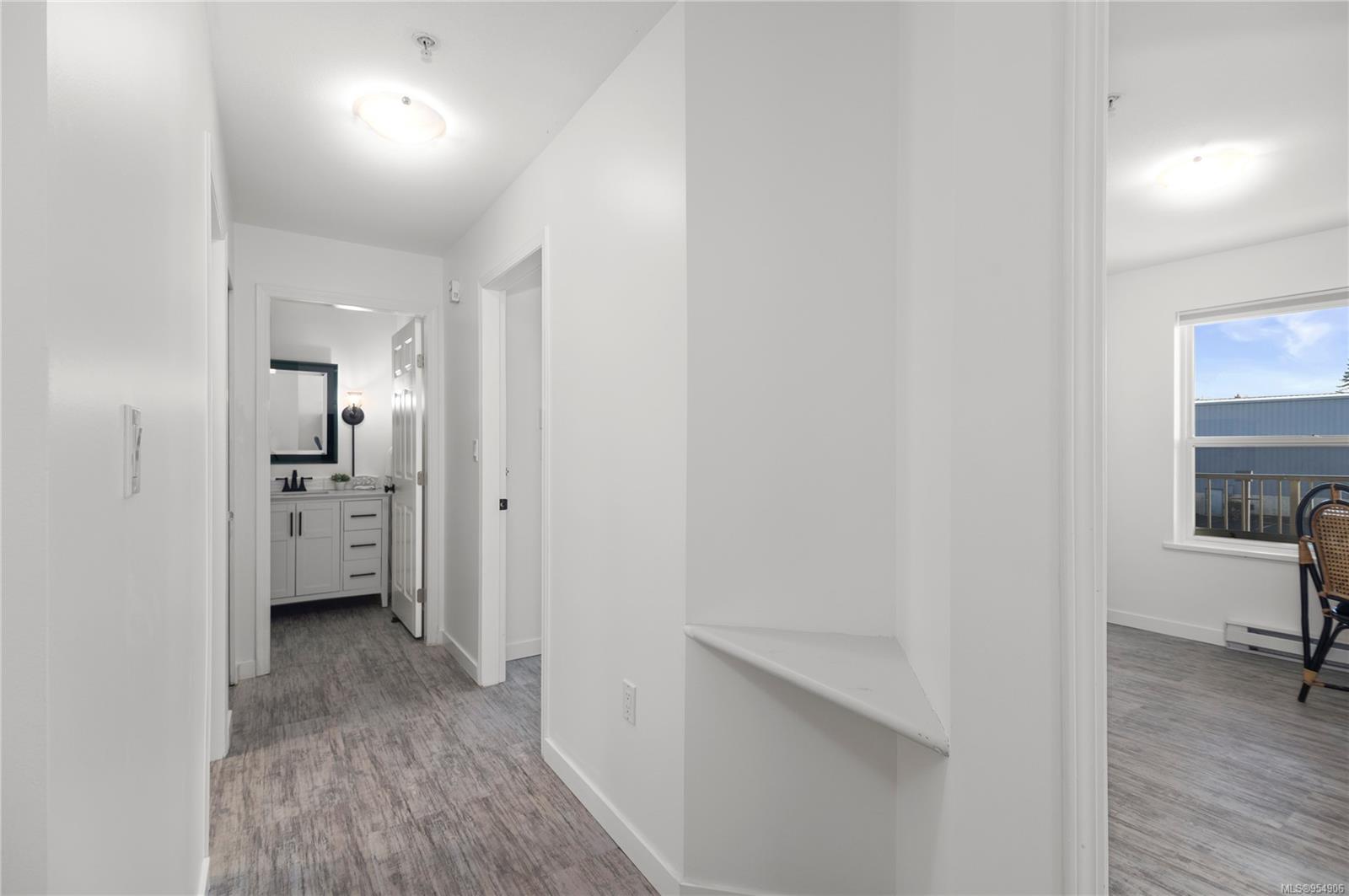 280 DOGWOOD St S # 301