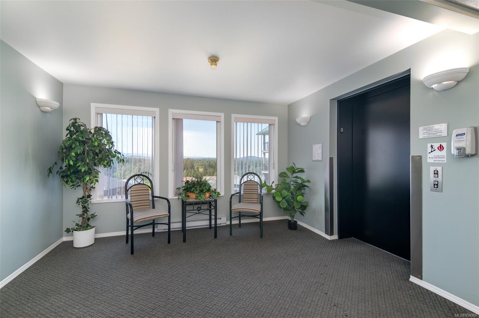 280 DOGWOOD St S # 301