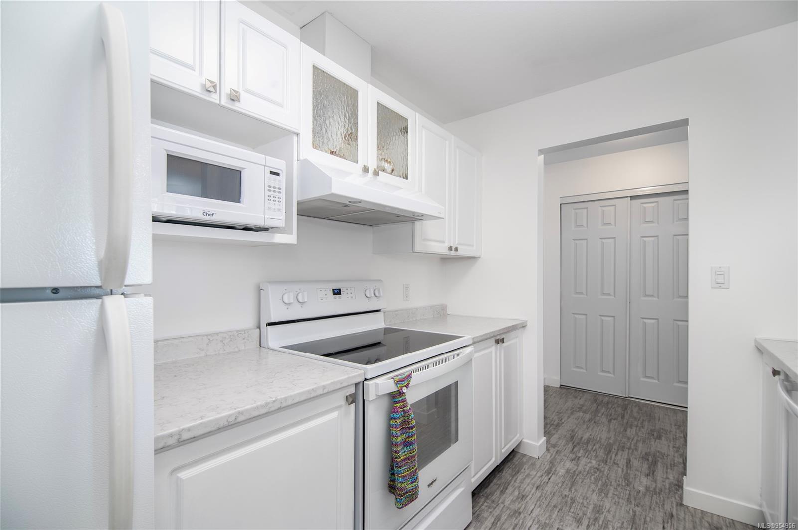 280 DOGWOOD St S # 301