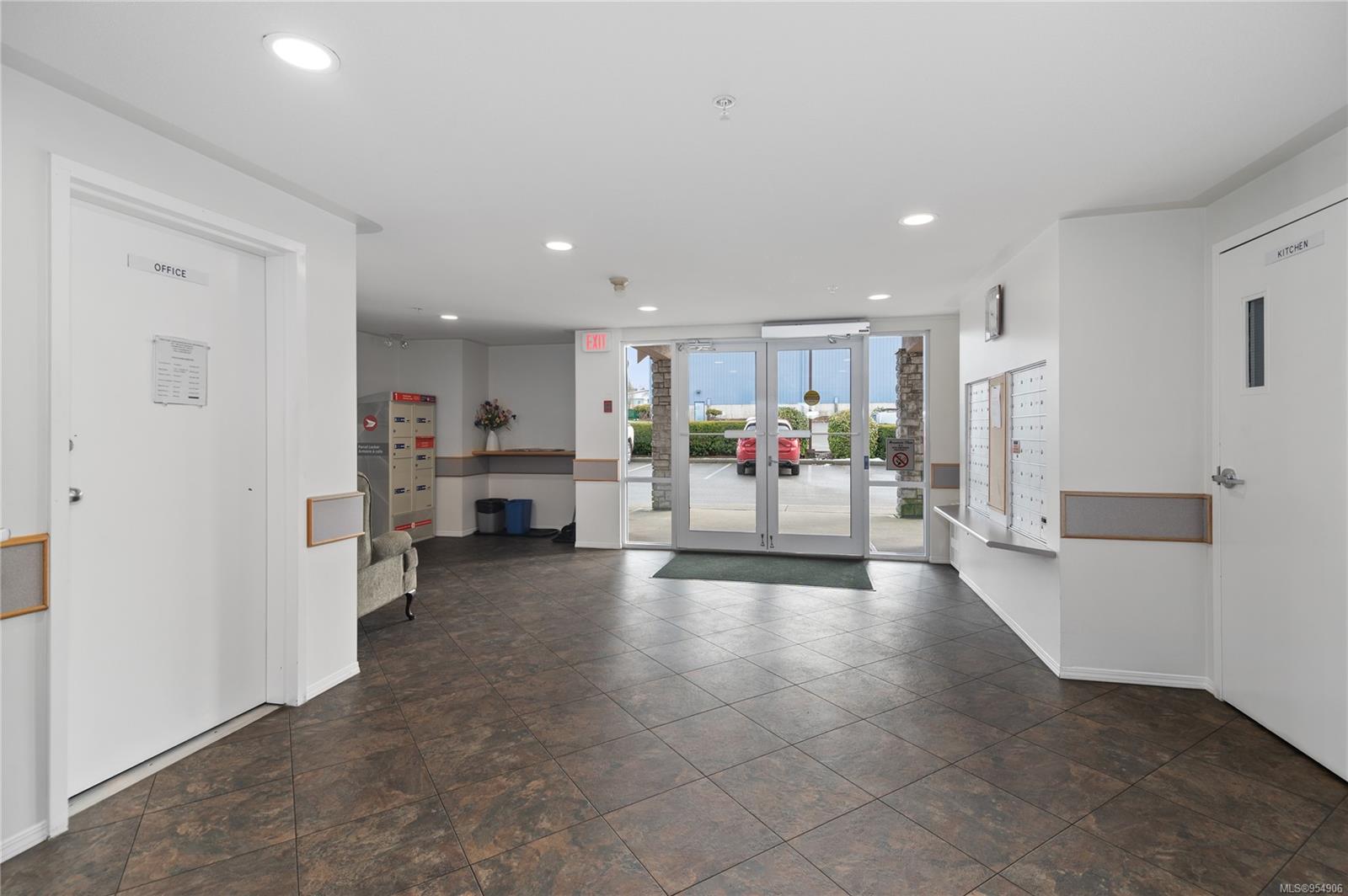 280 DOGWOOD St S # 301