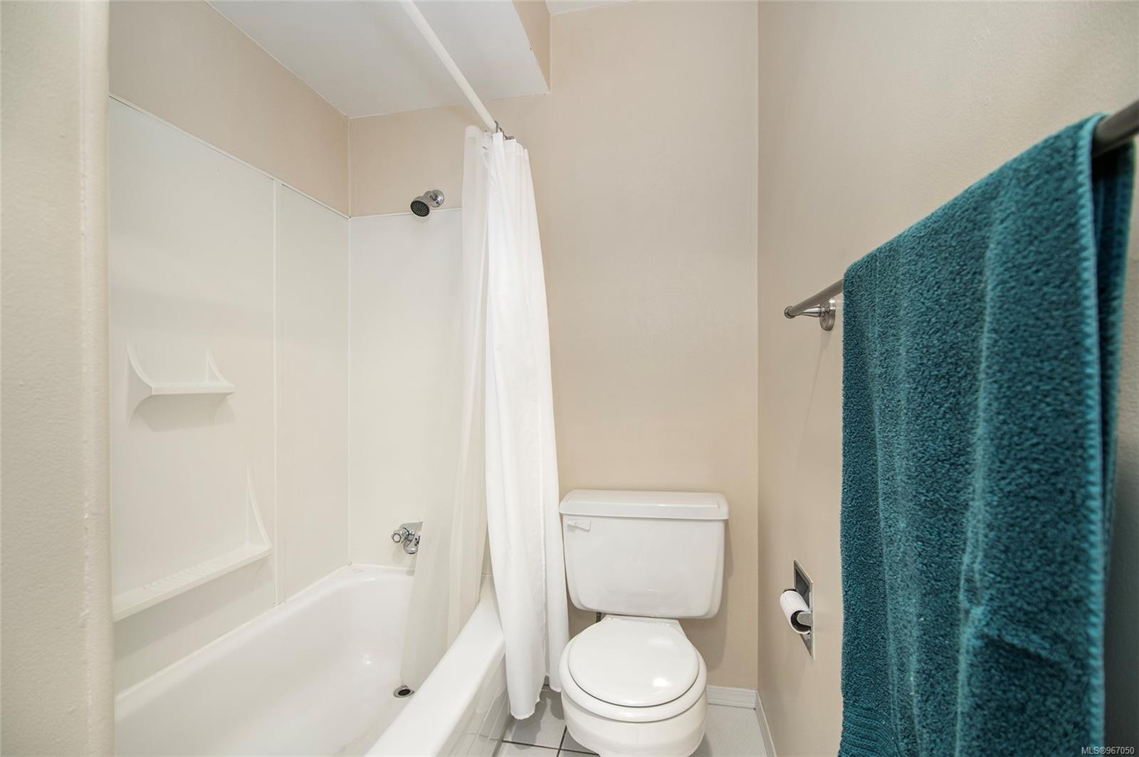 940 Island Hwy S # 36