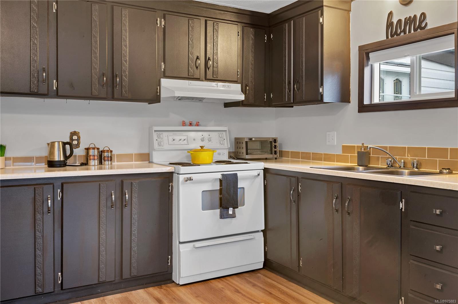 1160 Shellbourne Blvd # 10