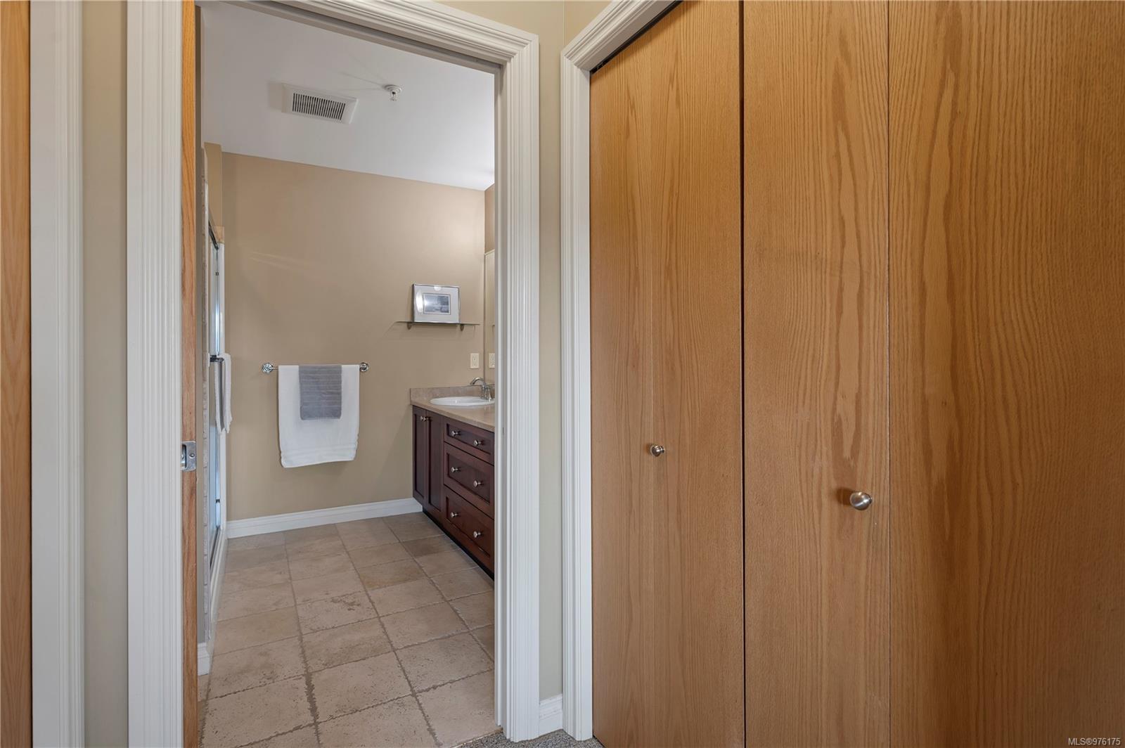 2676 Island Hwy S # 207