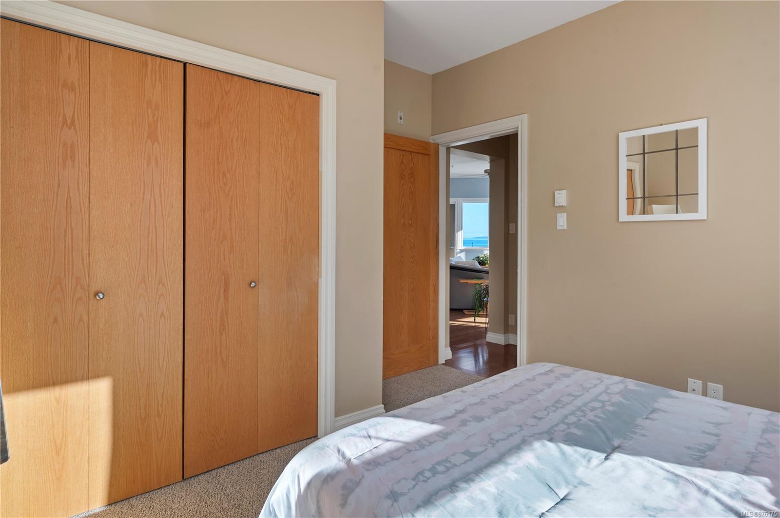 2676 Island Hwy S # 207