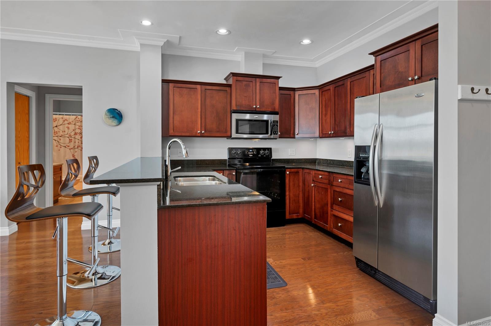 2676 Island Hwy S # 207