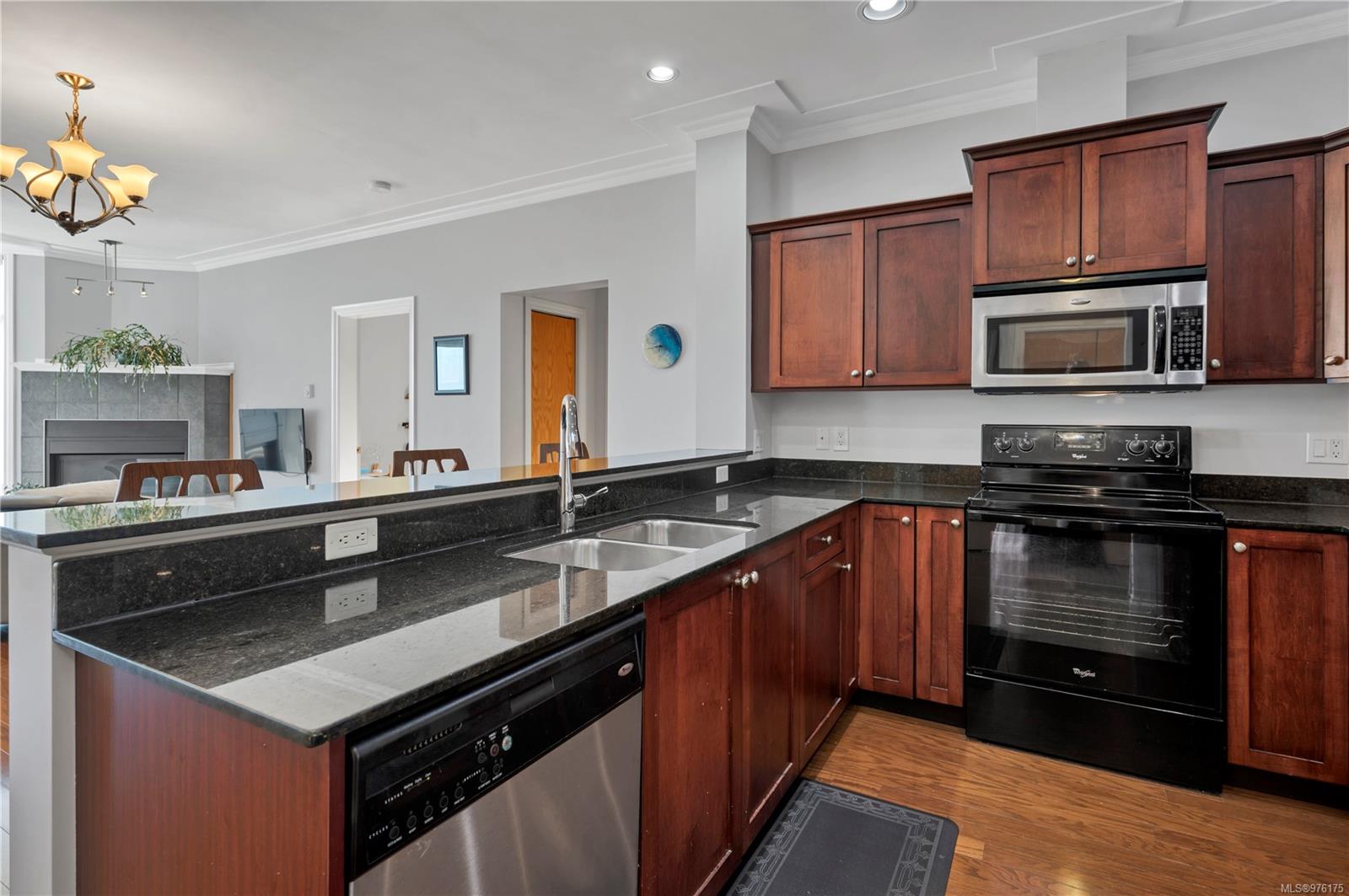 2676 Island Hwy S # 207