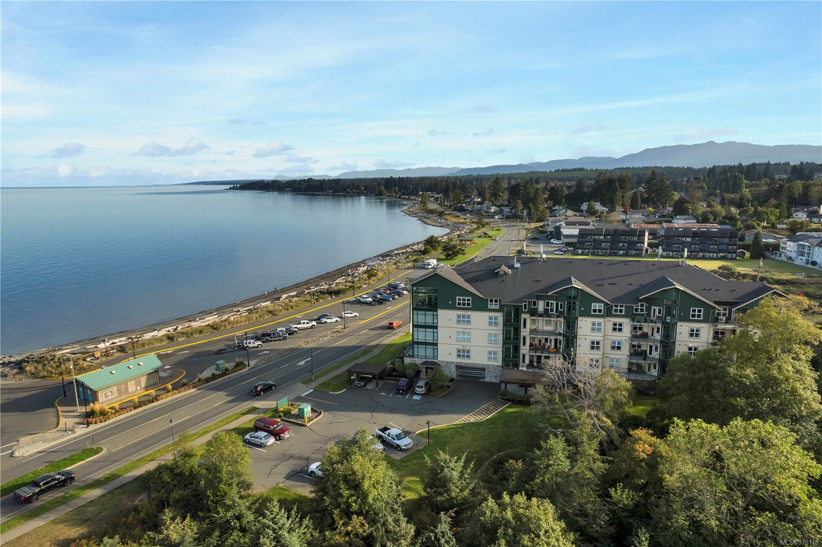 2676 Island Hwy S # 207