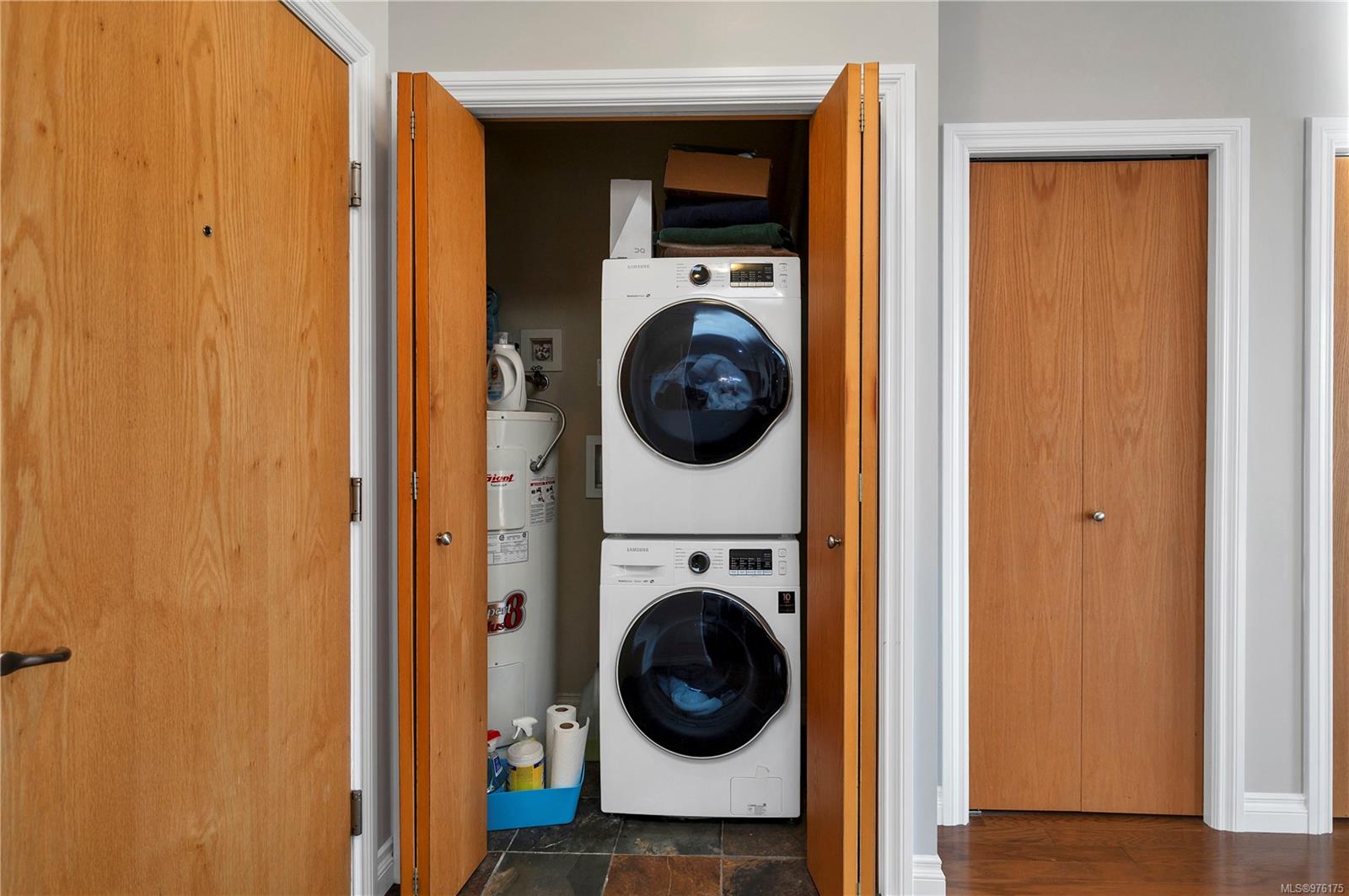 2676 Island Hwy S # 207