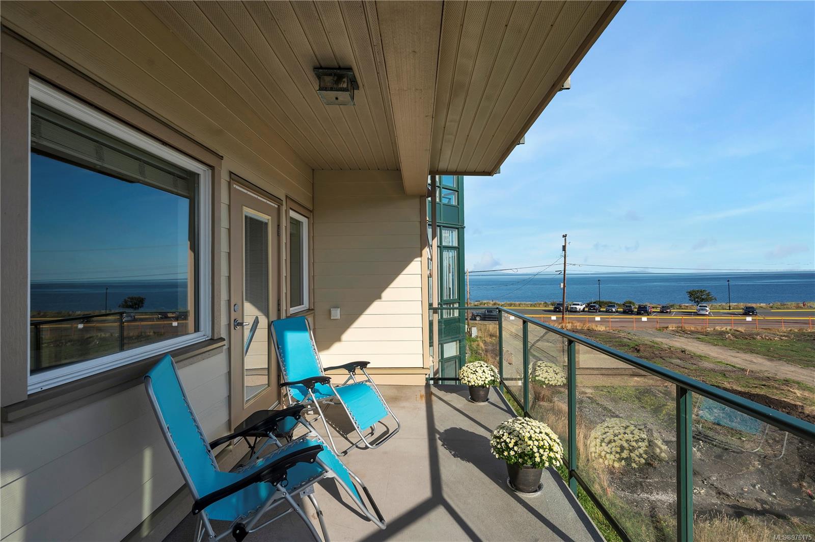 2676 Island Hwy S # 207