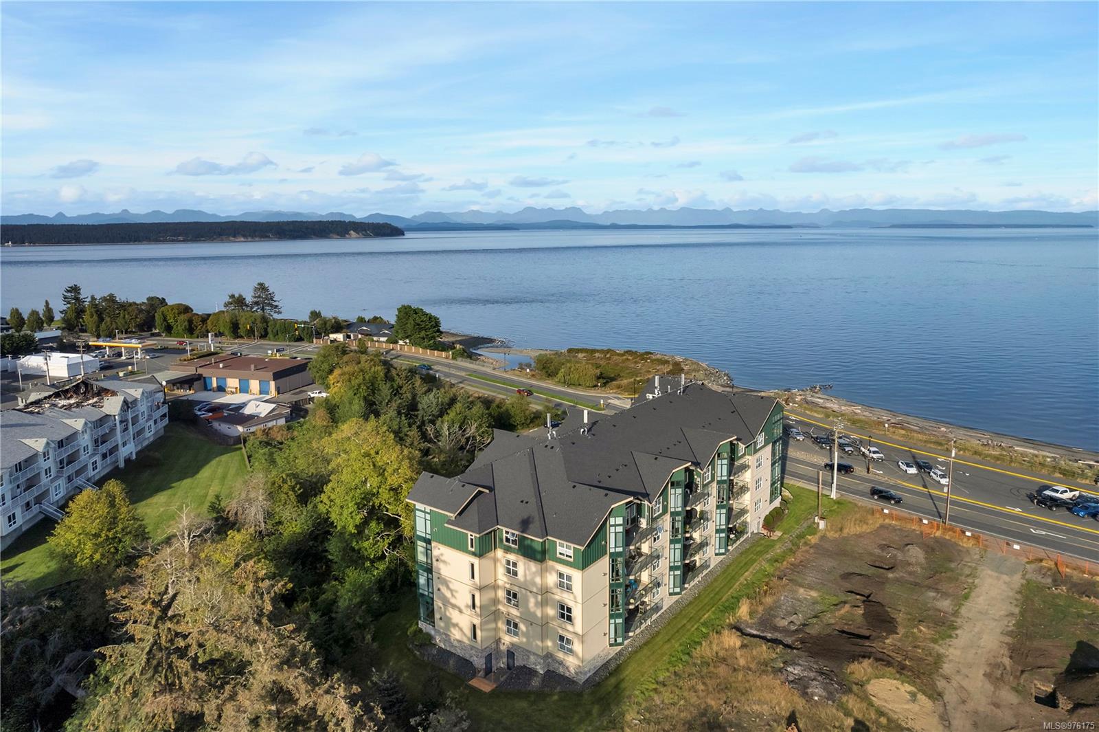 2676 Island Hwy S # 207