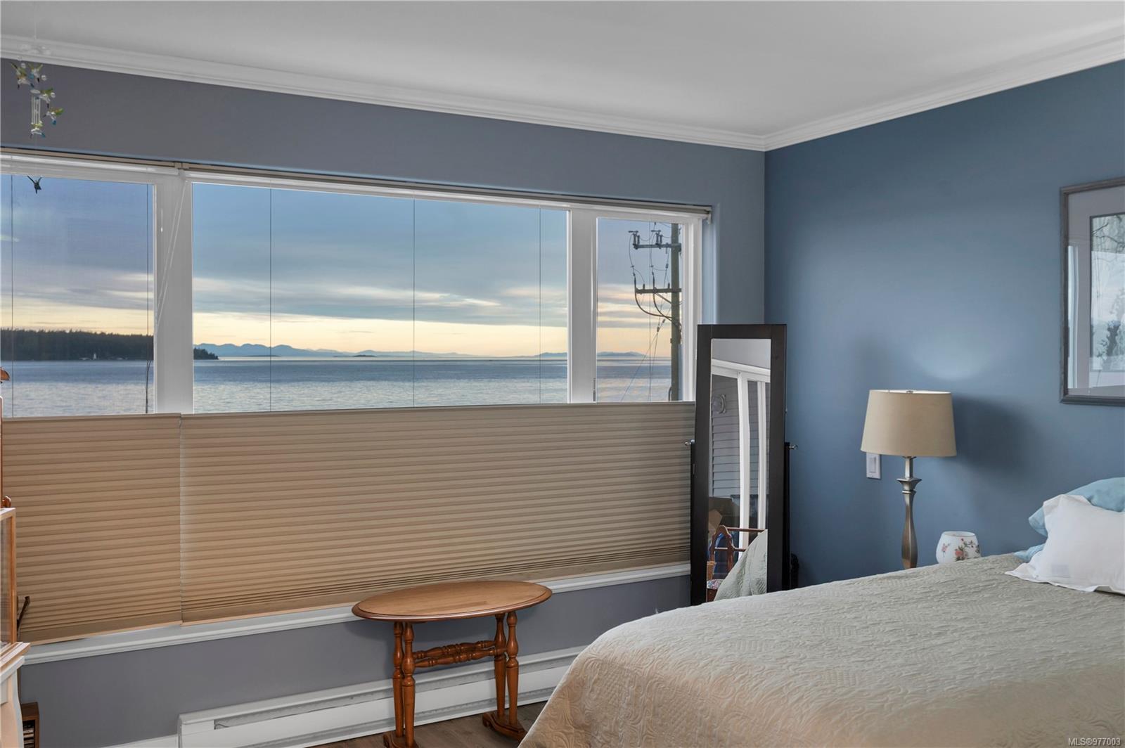 350 Island Hwy S # 202