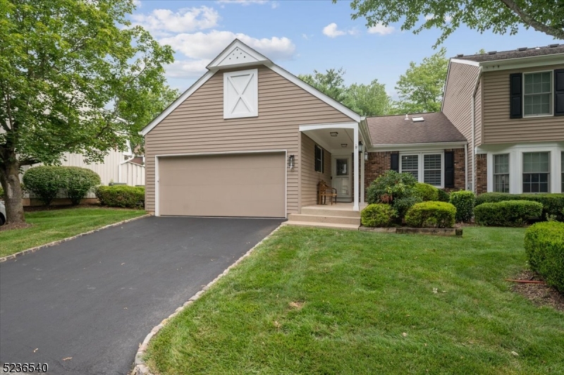 15 Bradford Ln