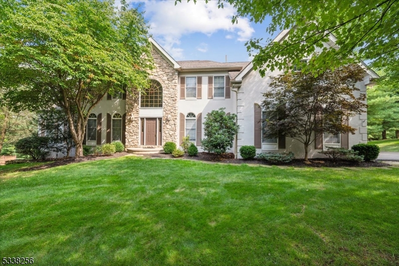 36 Sentinel Dr