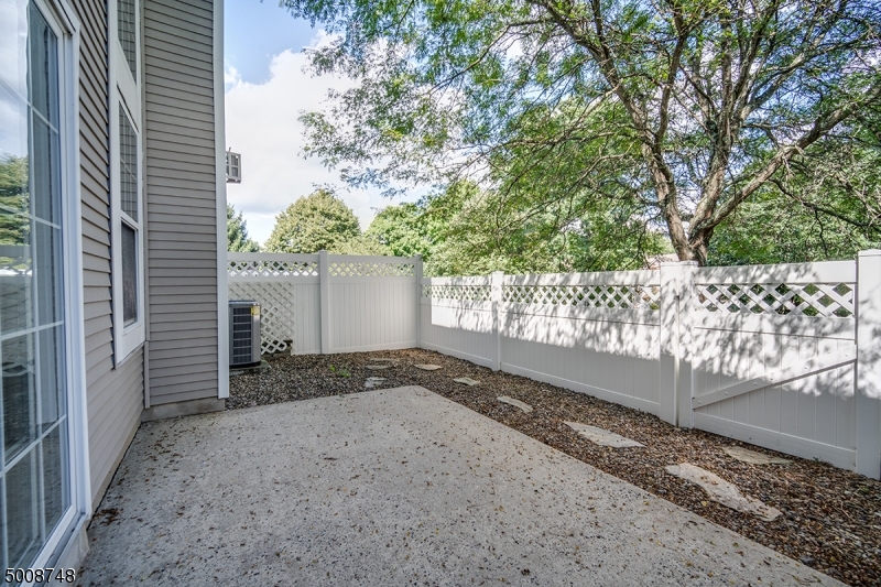 17 Clark Ct