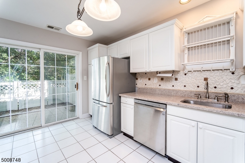 17 Clark Ct