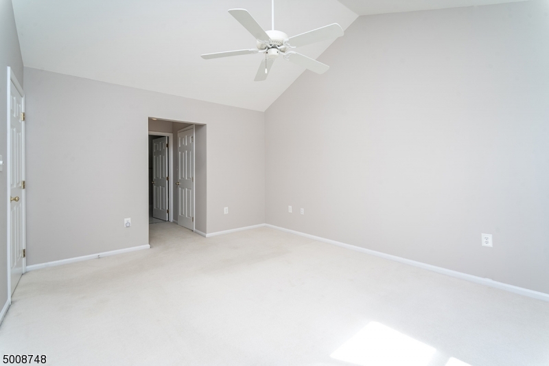 17 Clark Ct