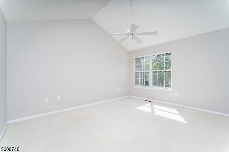 17 Clark Ct