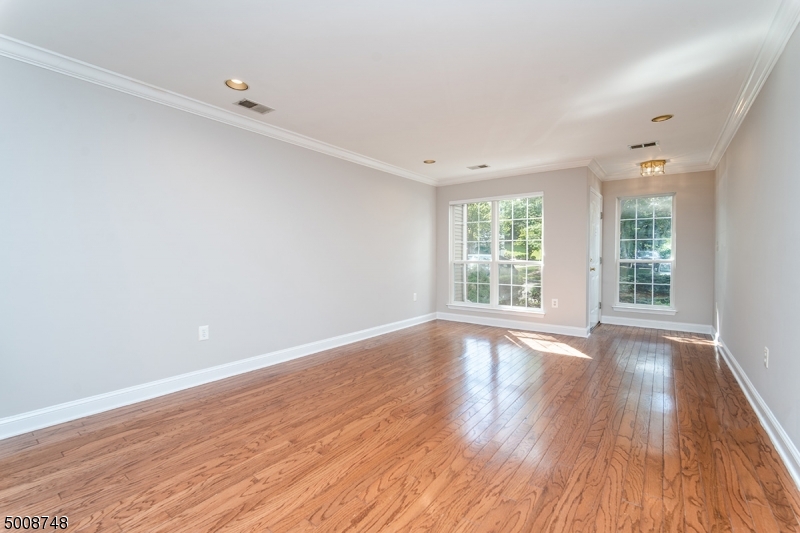 17 Clark Ct