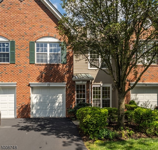 17 Clark Ct