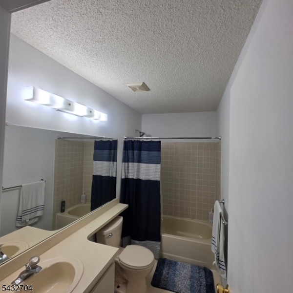 3012 Doolittle Dr