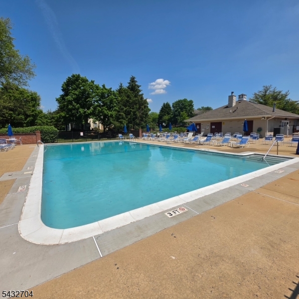 3012 Doolittle Dr