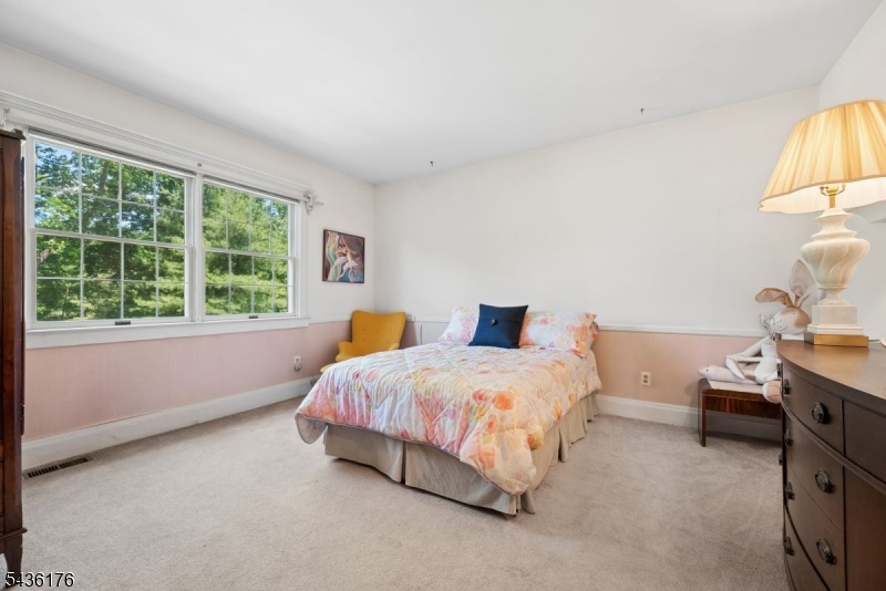261 Beechwood Ave