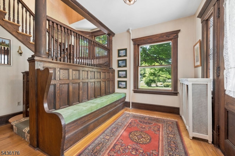 261 Beechwood Ave