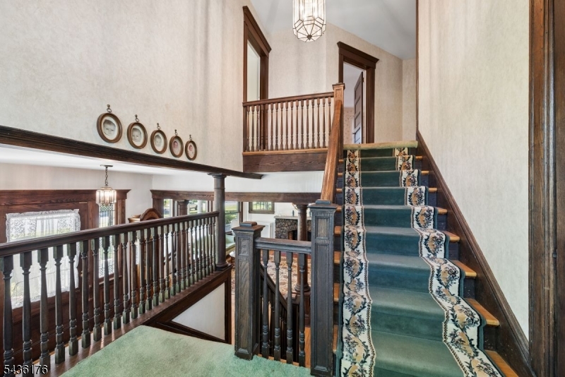 261 Beechwood Ave