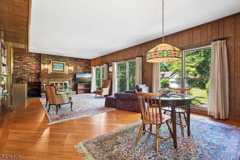 261 Beechwood Ave
