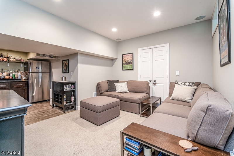 245 Crabtree Ct