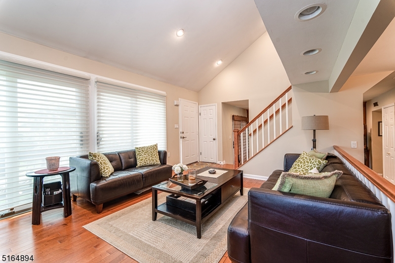 245 Crabtree Ct