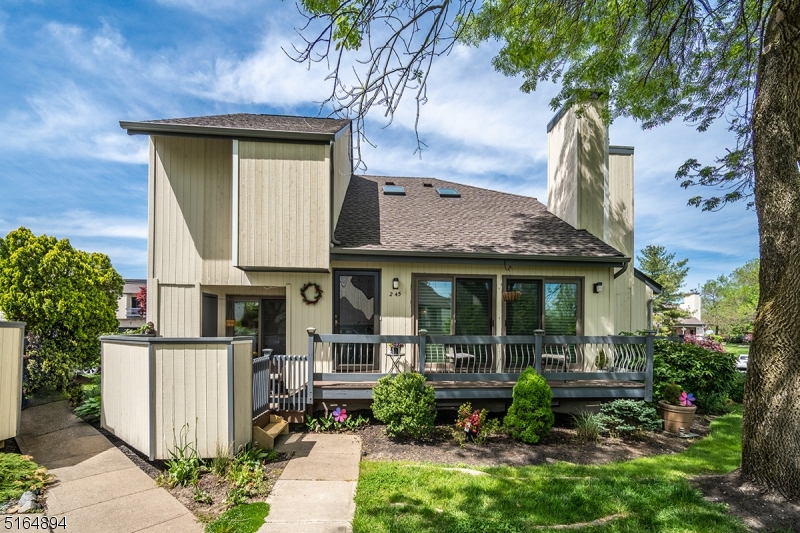 245 Crabtree Ct