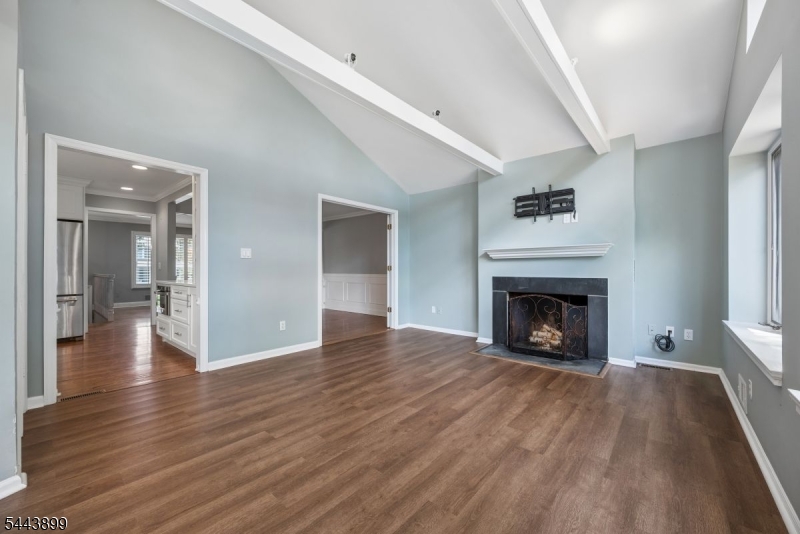 29 Hillside Ter