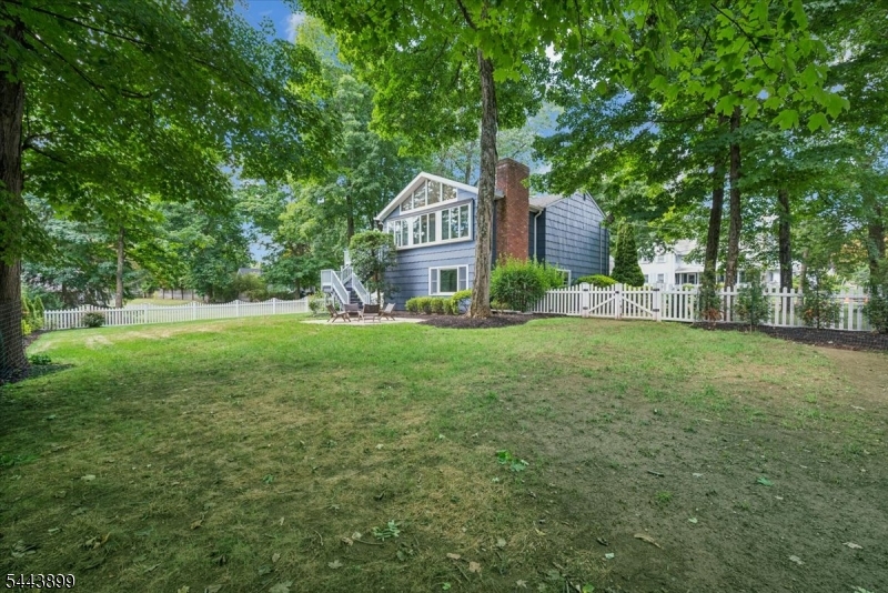 29 Hillside Ter