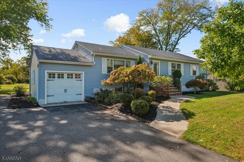 320 Garretson Rd
