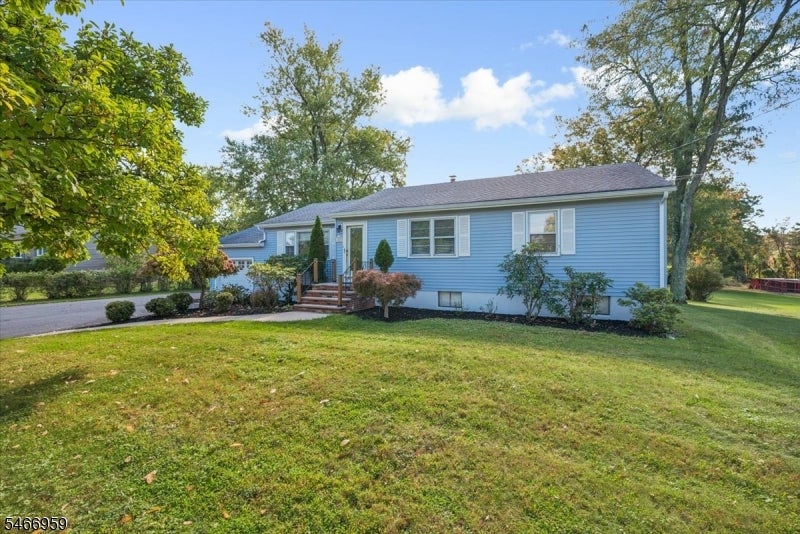 320 Garretson Rd