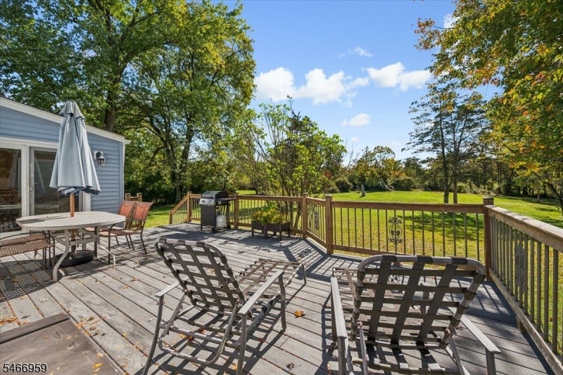 320 Garretson Rd