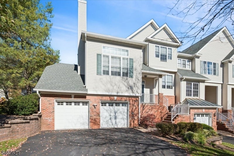 31 Loft Dr