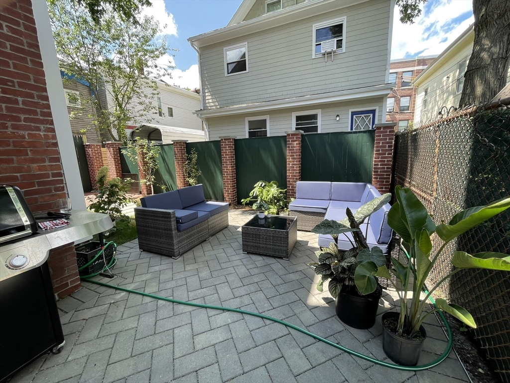 208 Windsor St