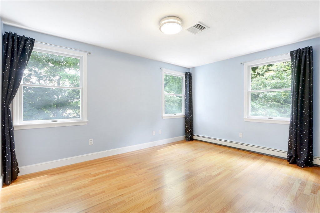 156 Worcester Lane
