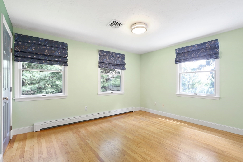 156 Worcester Lane