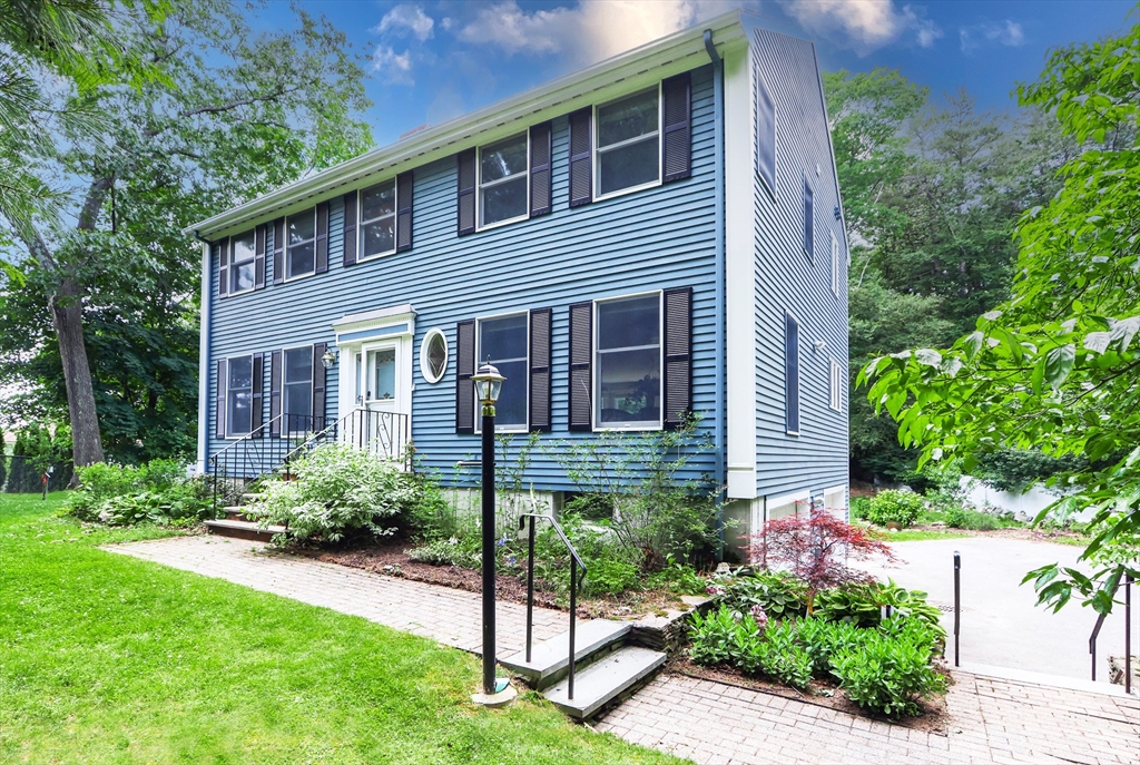 156 Worcester Lane