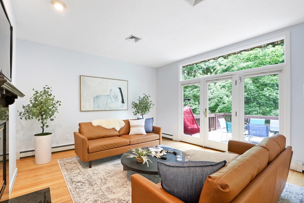 156 Worcester Lane