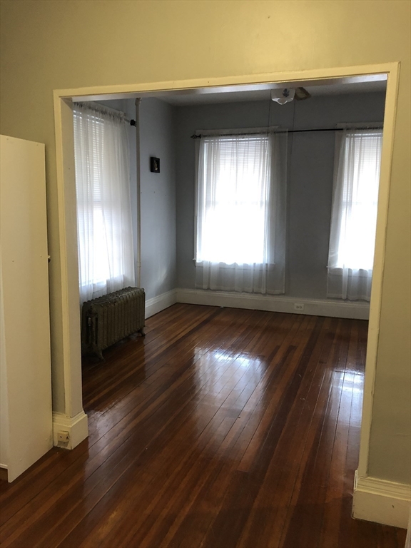 6 Rowley St. # 1F