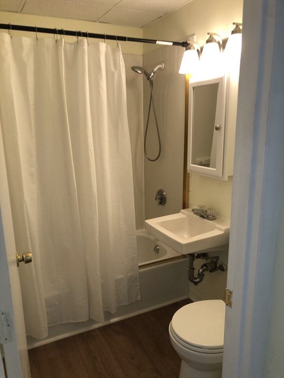 6 Rowley St. # 1F